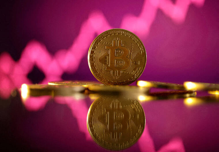 REUTERS/DADO RUVIC/ILLUSTRATION / 2023
                                Representation of the bitcoin cryptocurrency and a price chart are seen in this illustration.